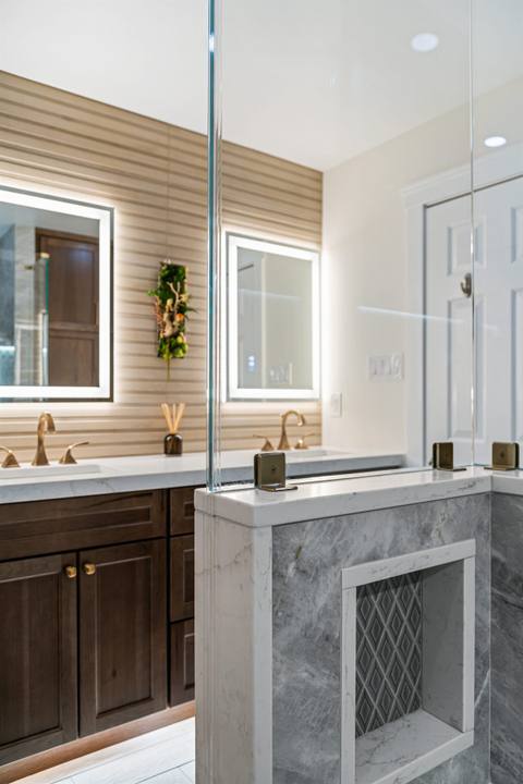 Warm Wood & Gold Accent Bathroom — photo 10