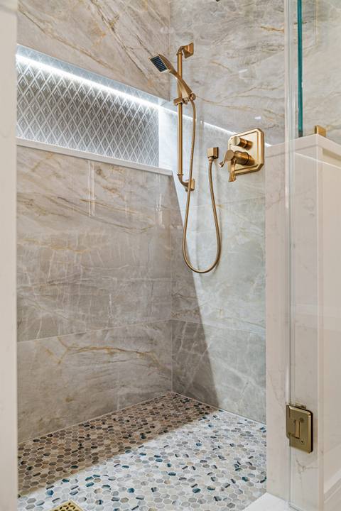 Warm Wood & Gold Accent Bathroom — photo 7
