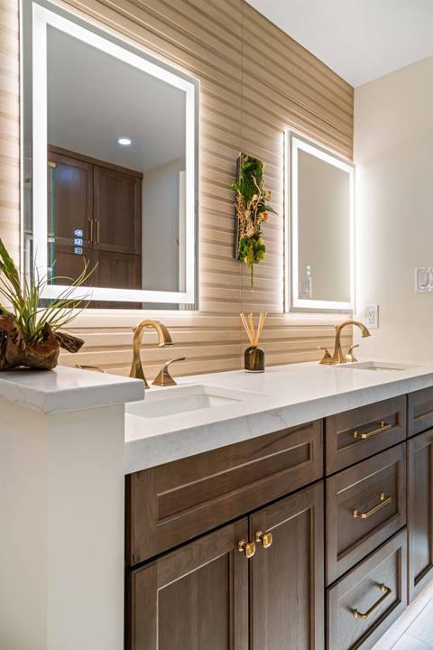 Warm Wood & Gold Accent Bathroom — photo 9
