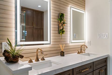 Warm Wood & Gold Accent Bathroom — photo 6