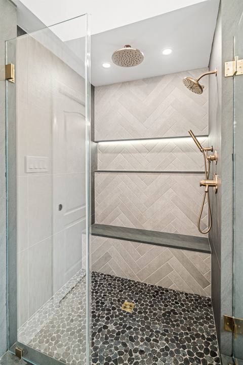 Modern Warmth Meets Timeless Luxury — photo 11