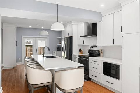 Modern Black + White Kitchen Design — photo 8