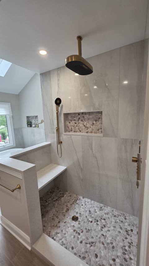 Bathroom Bathed in Natural Light — photo 3