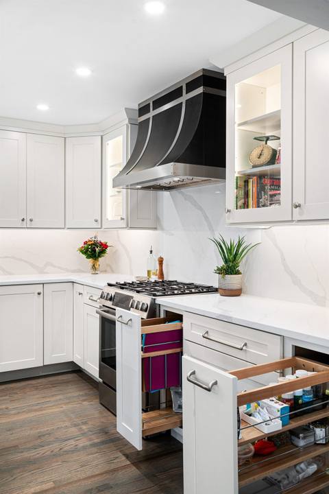 Two-Tone Cottage Kitchen — photo 22