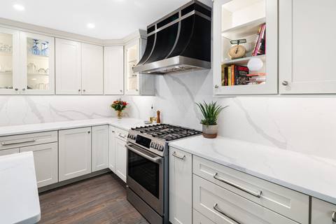 Two-Tone Cottage Kitchen — photo 17