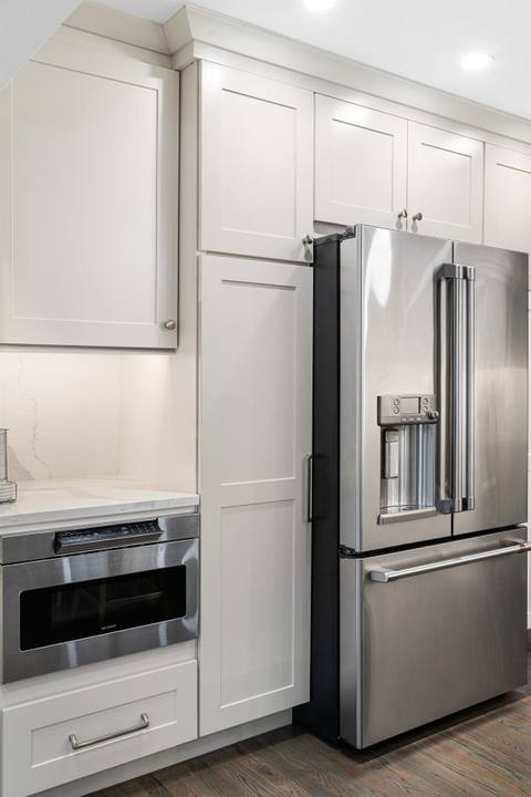 Two-Tone Cottage Kitchen — photo 21