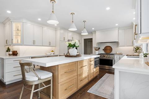 Transitional Kitchen with Custom Entertaining Features — photo 6