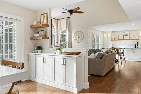 Transitional Kitchen with Custom Entertaining Features — photo 4