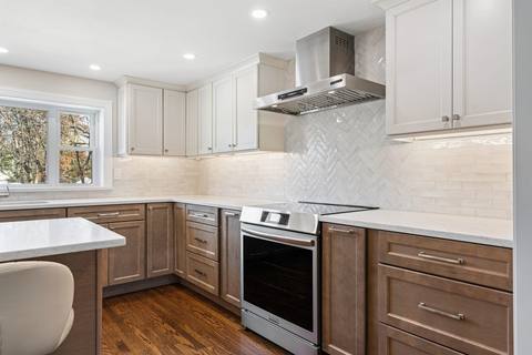Refined Simple Modern Kitchen  — photo 13