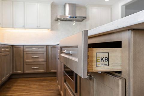 Refined Simple Modern Kitchen  — photo 2