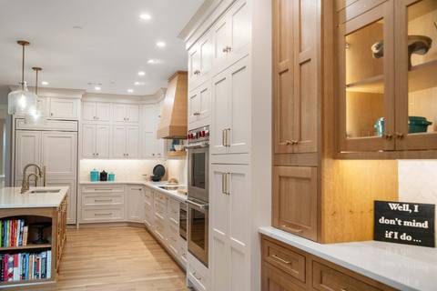 Seamless Sophistication, Open‑Concept Kitchen — photo 11