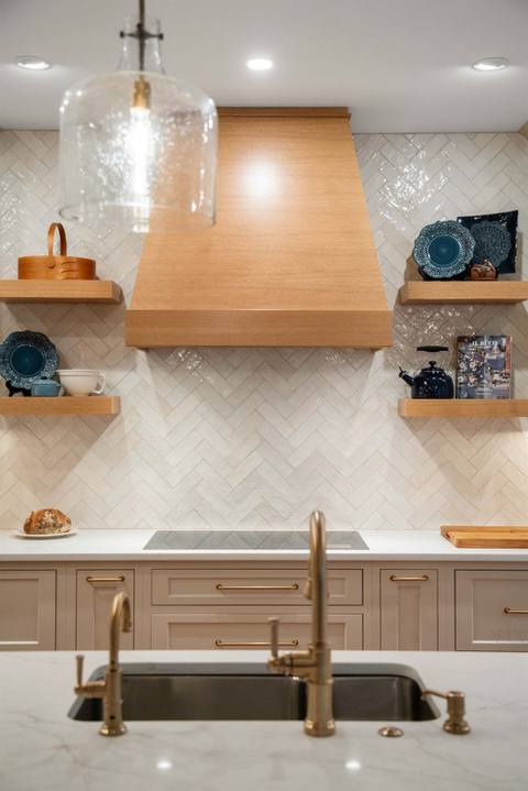Seamless Sophistication, Open‑Concept Kitchen — photo 7