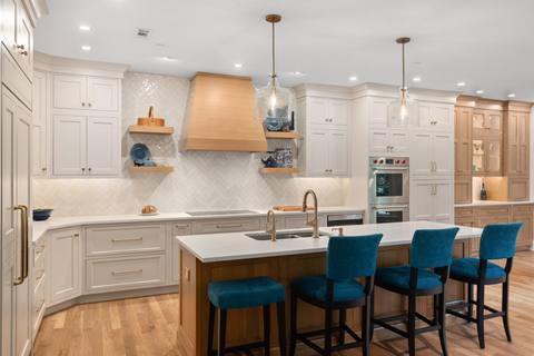 Seamless Sophistication, Open‑Concept Kitchen — photo 14